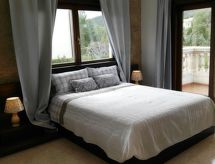 Vrijstaande villa met privézwembad op 200 meter van zee in Cala Ratjada - thumbnail 2