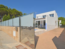 Sfeervol chalet met privézwembad op 400 meter van zee in Son Serra de Marina - thumbnail 6
