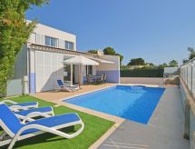 Sfeervol chalet met privézwembad op 400 meter van zee in Son Serra de Marina - thumbnail 2