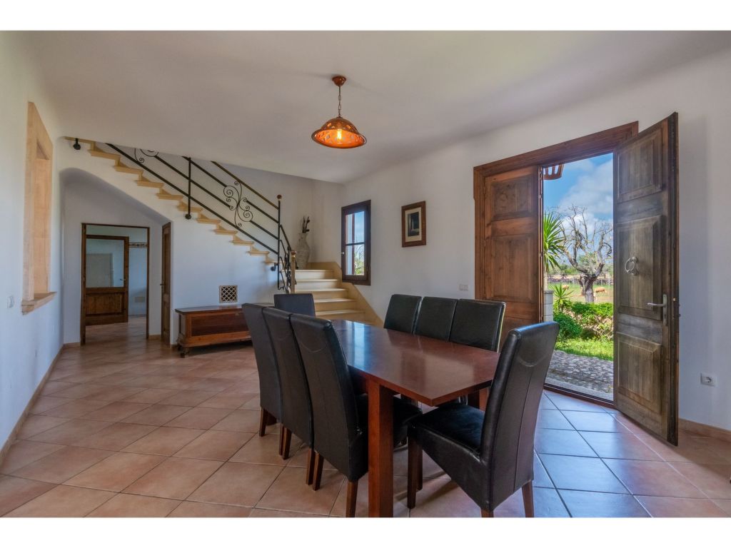 Son Ulari Gran — Kitchen / Dining Room