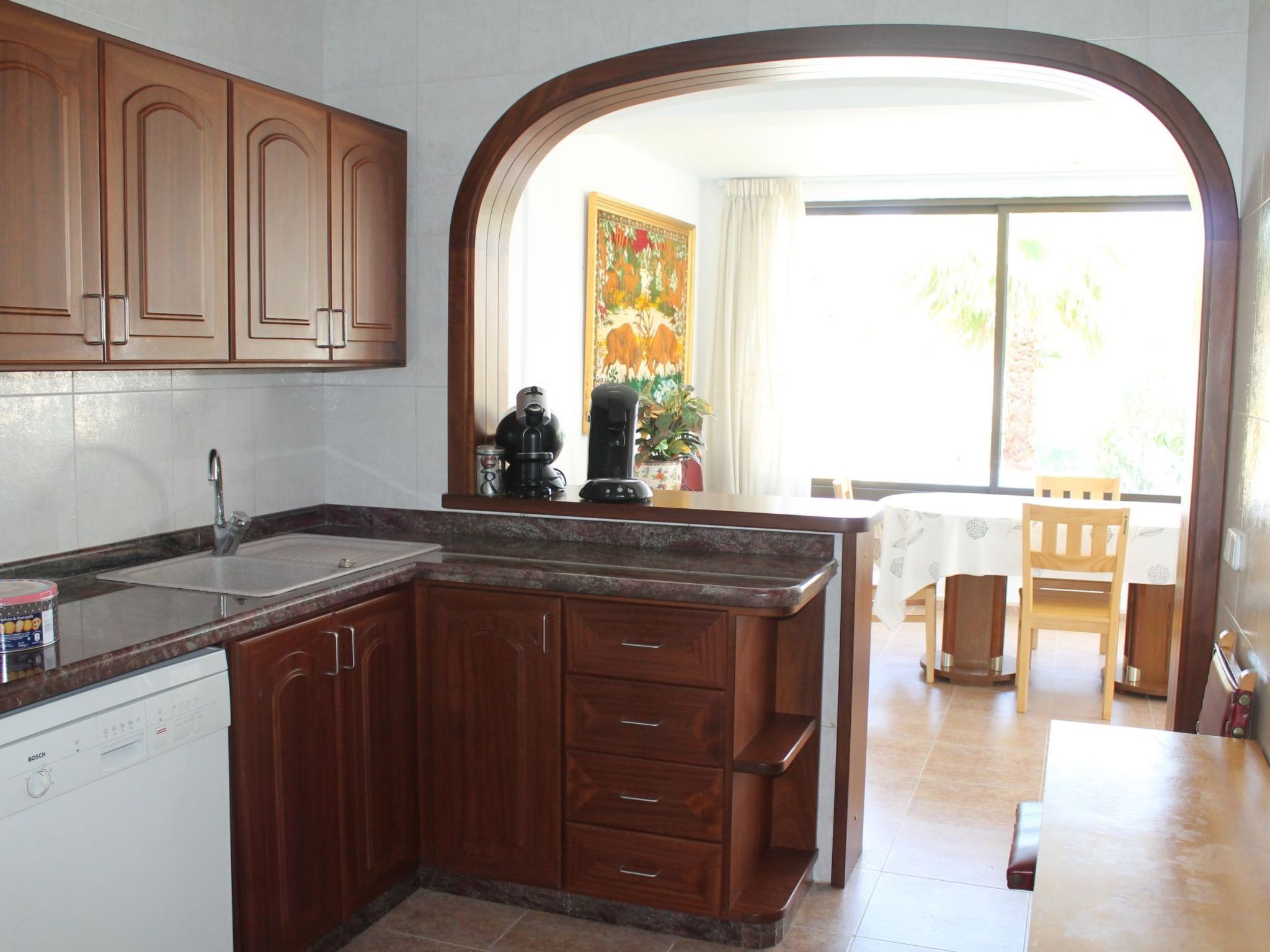 Für 2 Personen und 4 Kinder-Inside