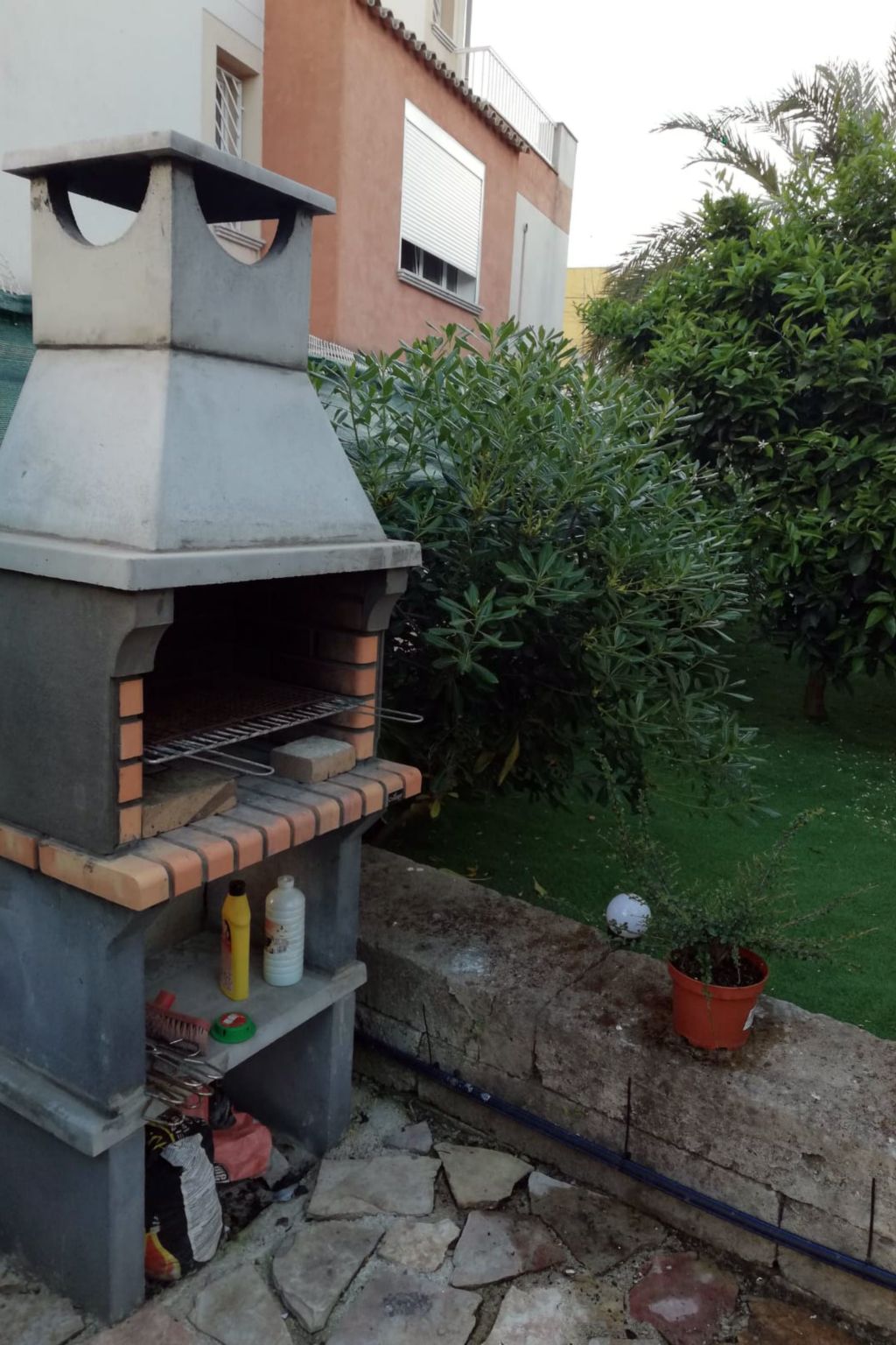 Für 2 Personen und 4 Kinder-Inside