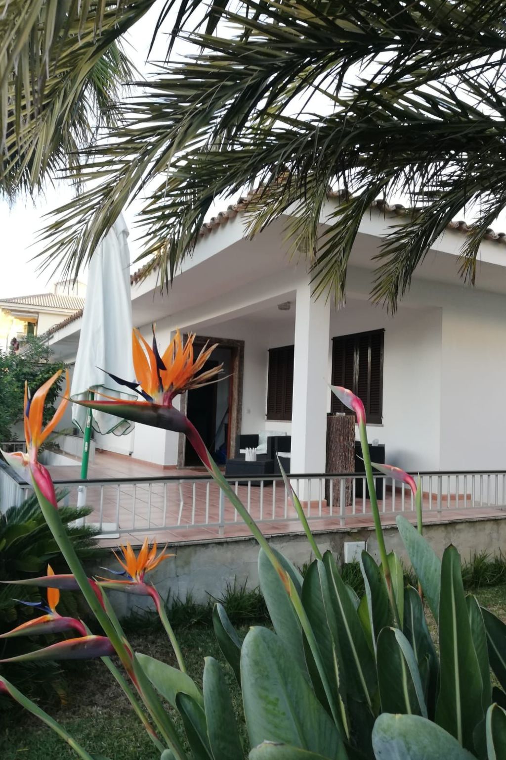 Für 2 Personen und 4 Kinder-Inside