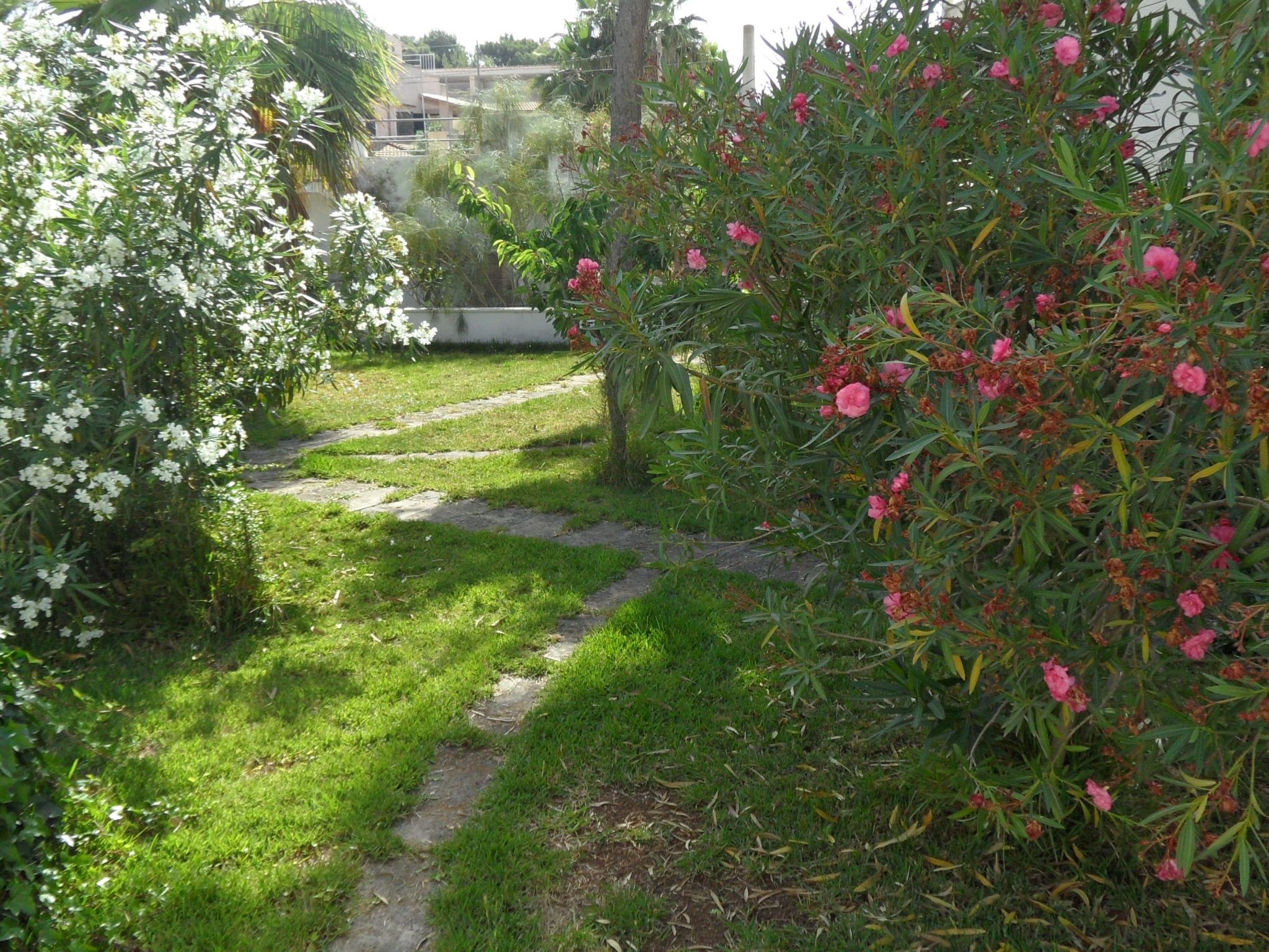 Für 2 Personen und 4 Kinder-Inside