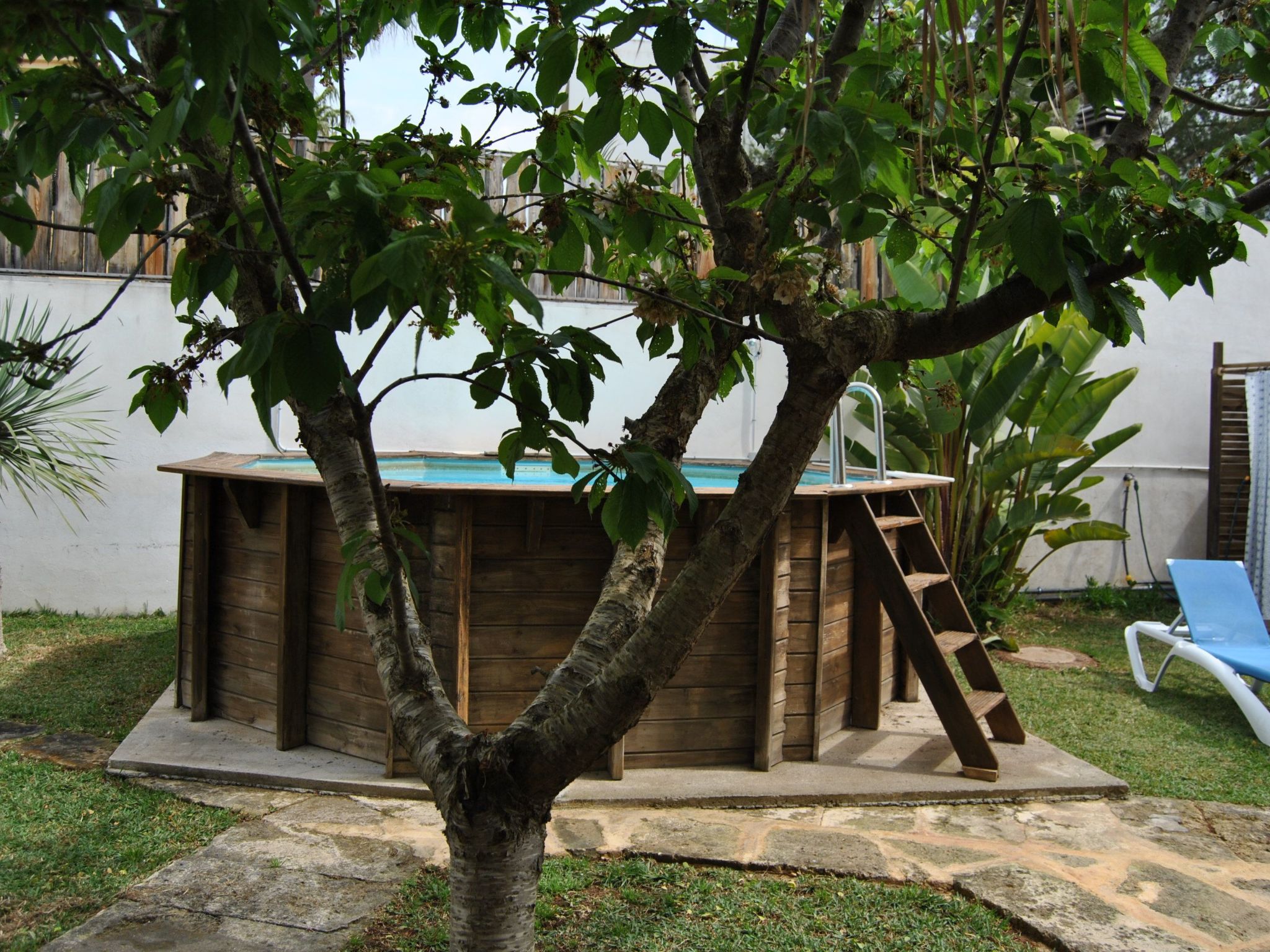 Für 2 Personen und 4 Kinder-Inside