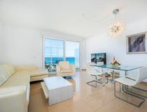 Minimalistisch appartement op 30 meter van het strand in Can Picafort - thumbnail 2