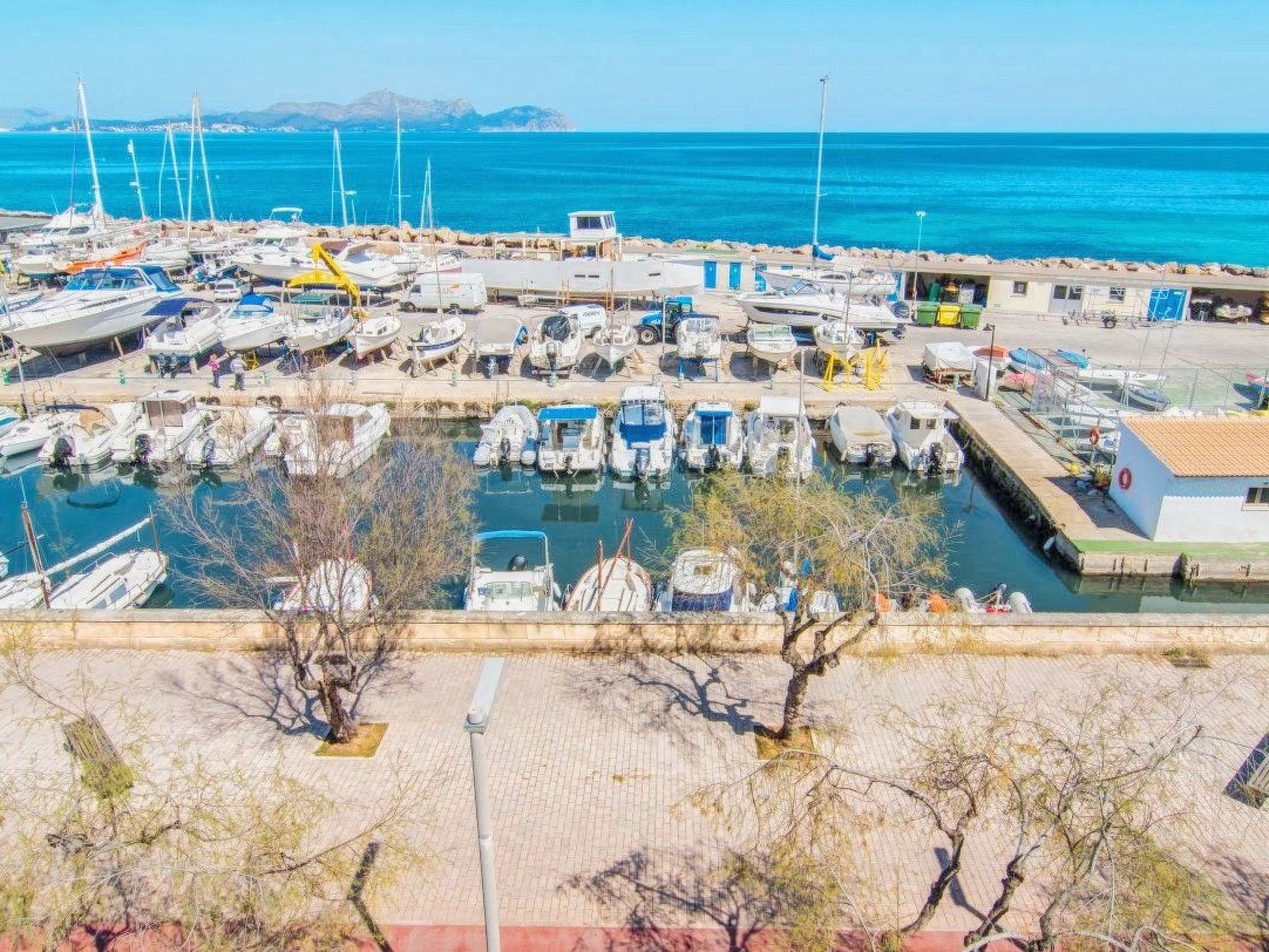 Moderne Wohnung mit Meerblick - Klimaanlage und WIFI-Image-tags.info