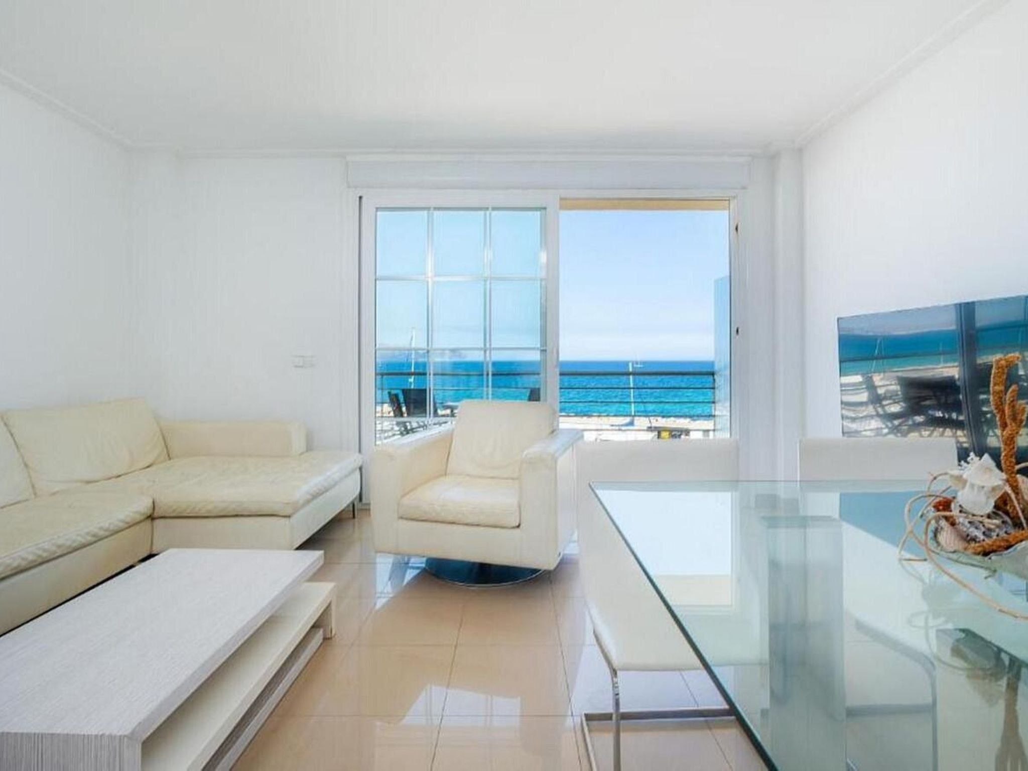 Moderne Wohnung mit Meerblick - Klimaanlage und WIFI-Image-tags.info