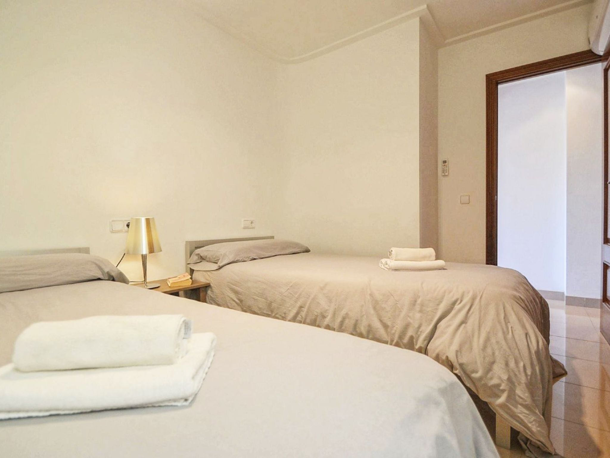 Moderne Wohnung mit Meerblick - Klimaanlage und WIFI-Image-tags.info