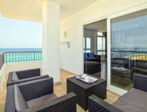 Moderne Wohnung vor dem Meer von Son Baulo