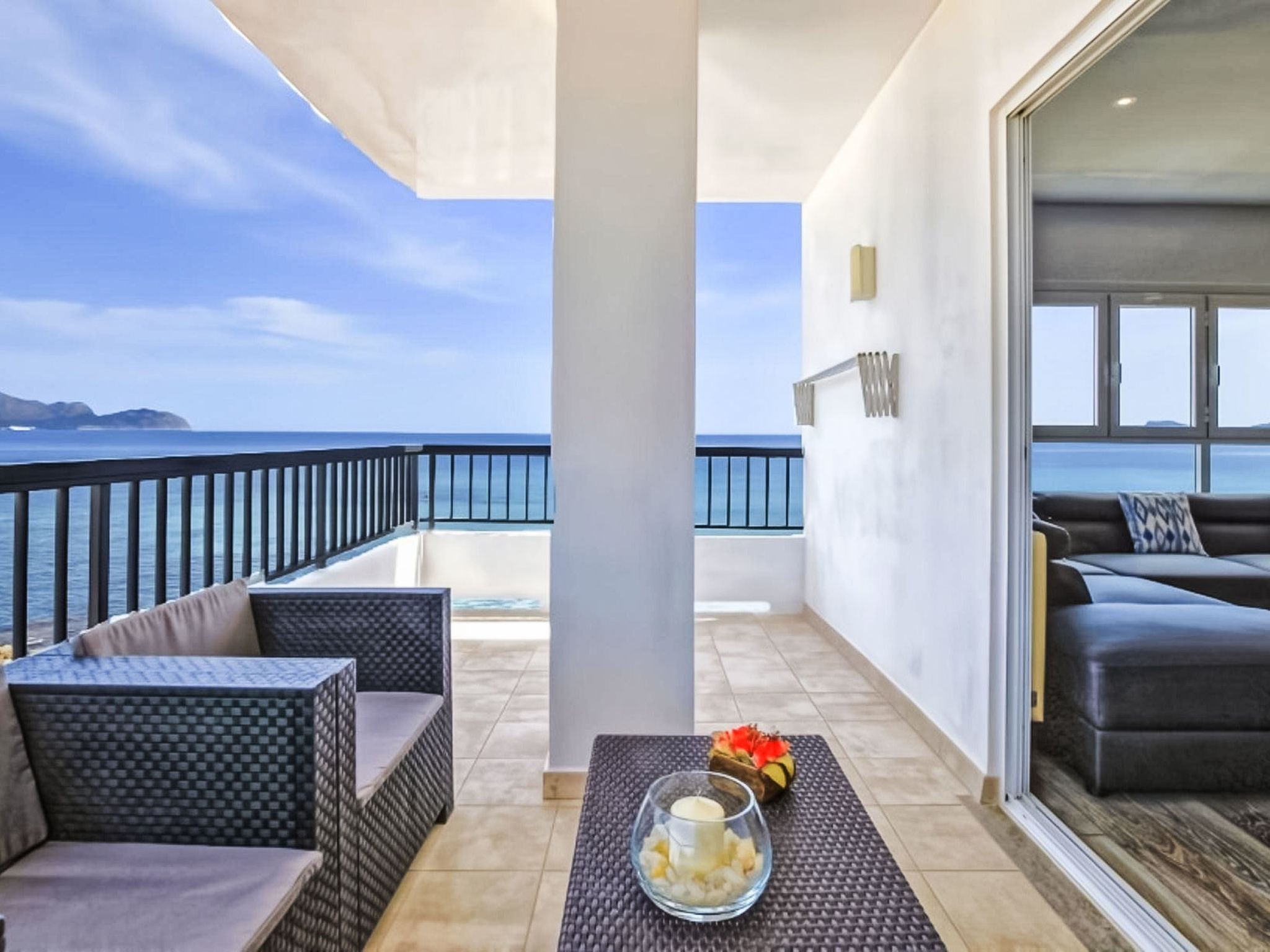 Moderne Wohnung vor dem Meer von Son Baulo