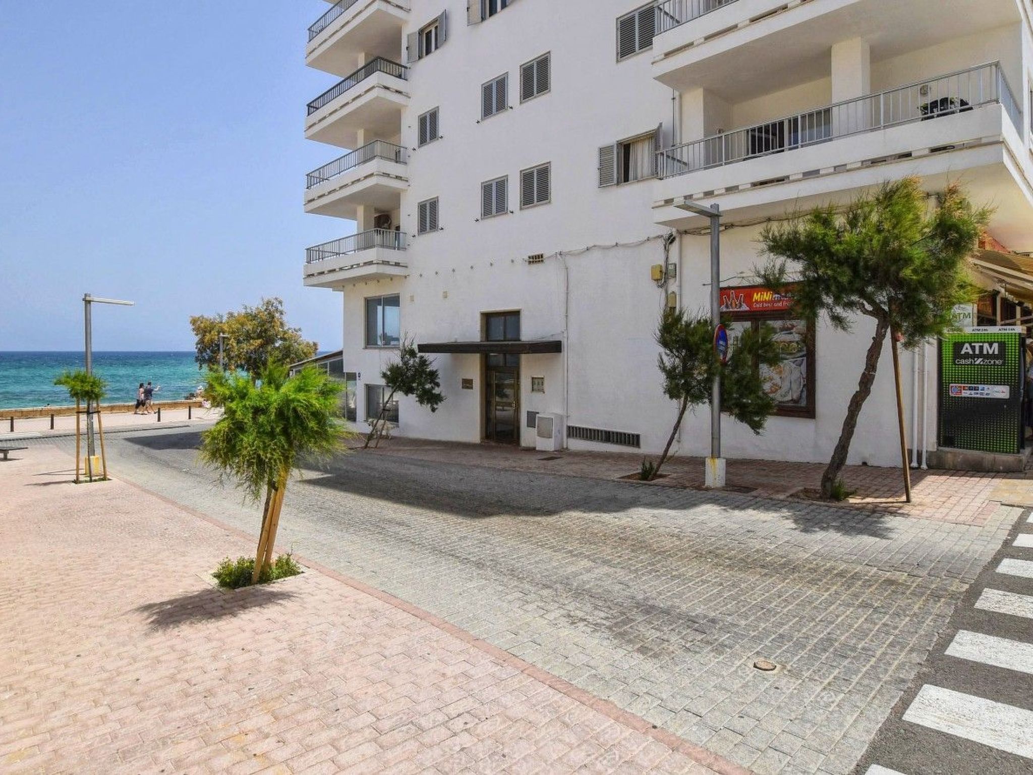 Moderne Wohnung vor dem Meer von Son Baulo-Image-tags.info