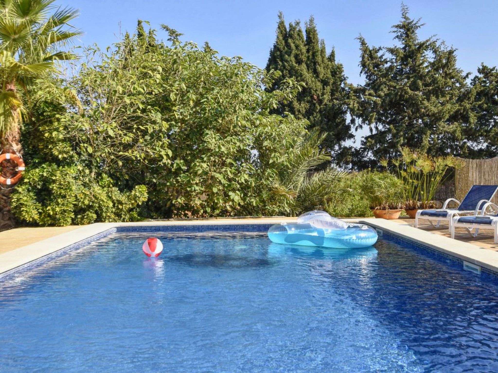 Modernes Landhaus mit Pool, Klimaanlage und WLAN nur 2 km vom Strand entfernt-Image-tags.info