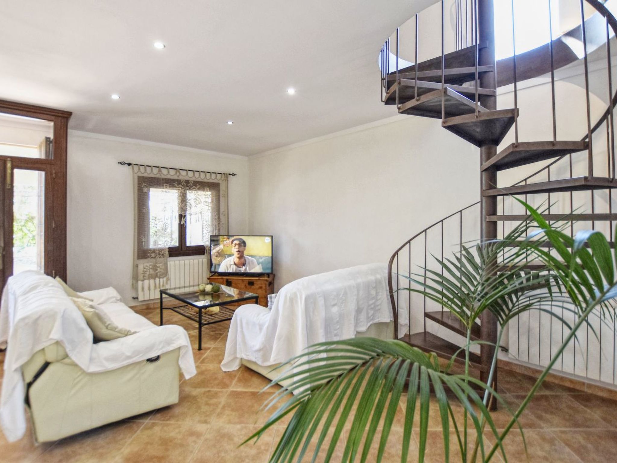 Modernes Landhaus mit Pool, Klimaanlage und WLAN nur 2 km vom Strand entfernt-Image-tags.info