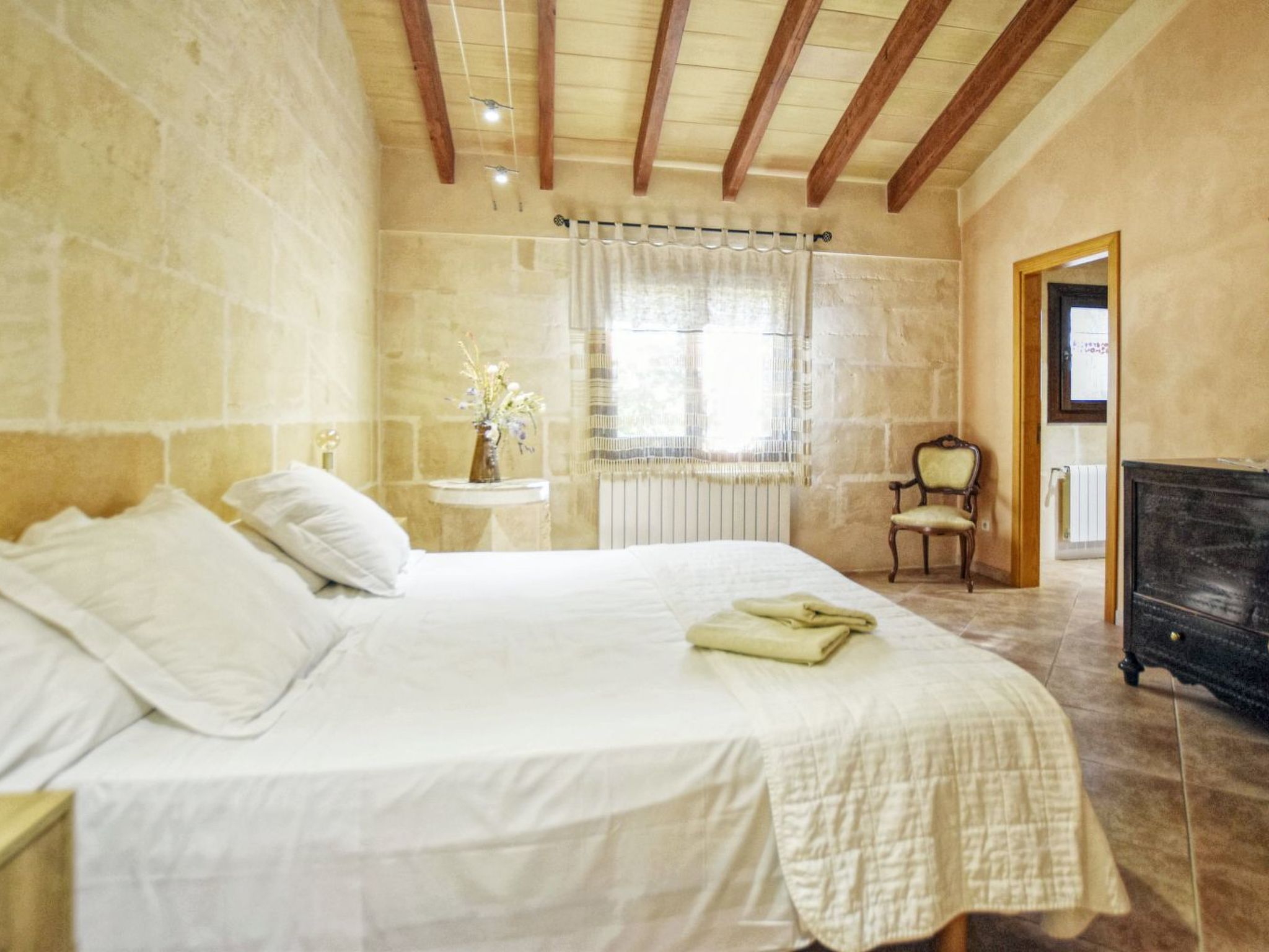 Modernes Landhaus mit Pool, Klimaanlage und WLAN nur 2 km vom Strand entfernt-Image-tags.info