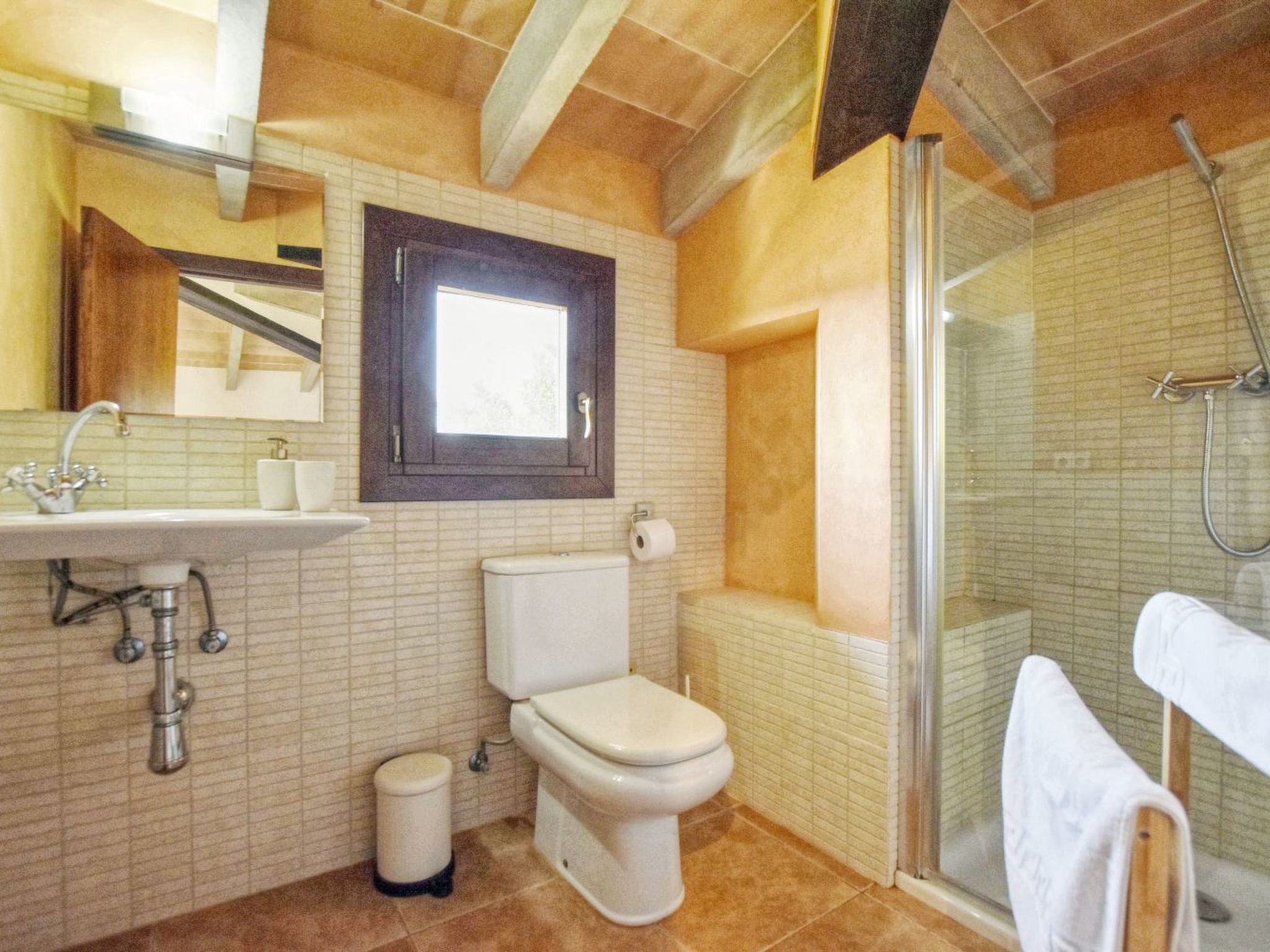 Modernes Landhaus mit Pool, Klimaanlage und WLAN nur 2 km vom Strand entfernt-Image-tags.info