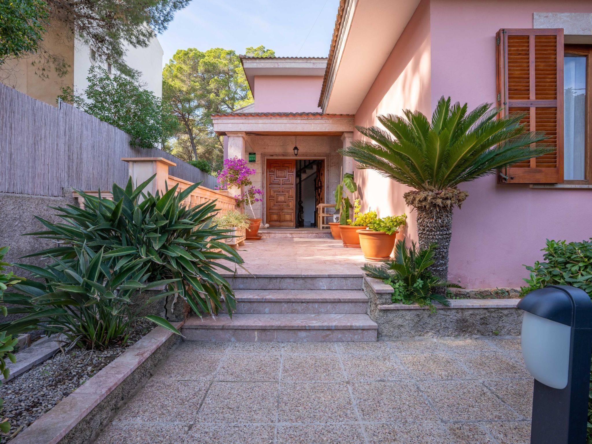 Villa Damar, Villa mit 5 Schlafzimmern und Schwimmbad.-Image-tags.info