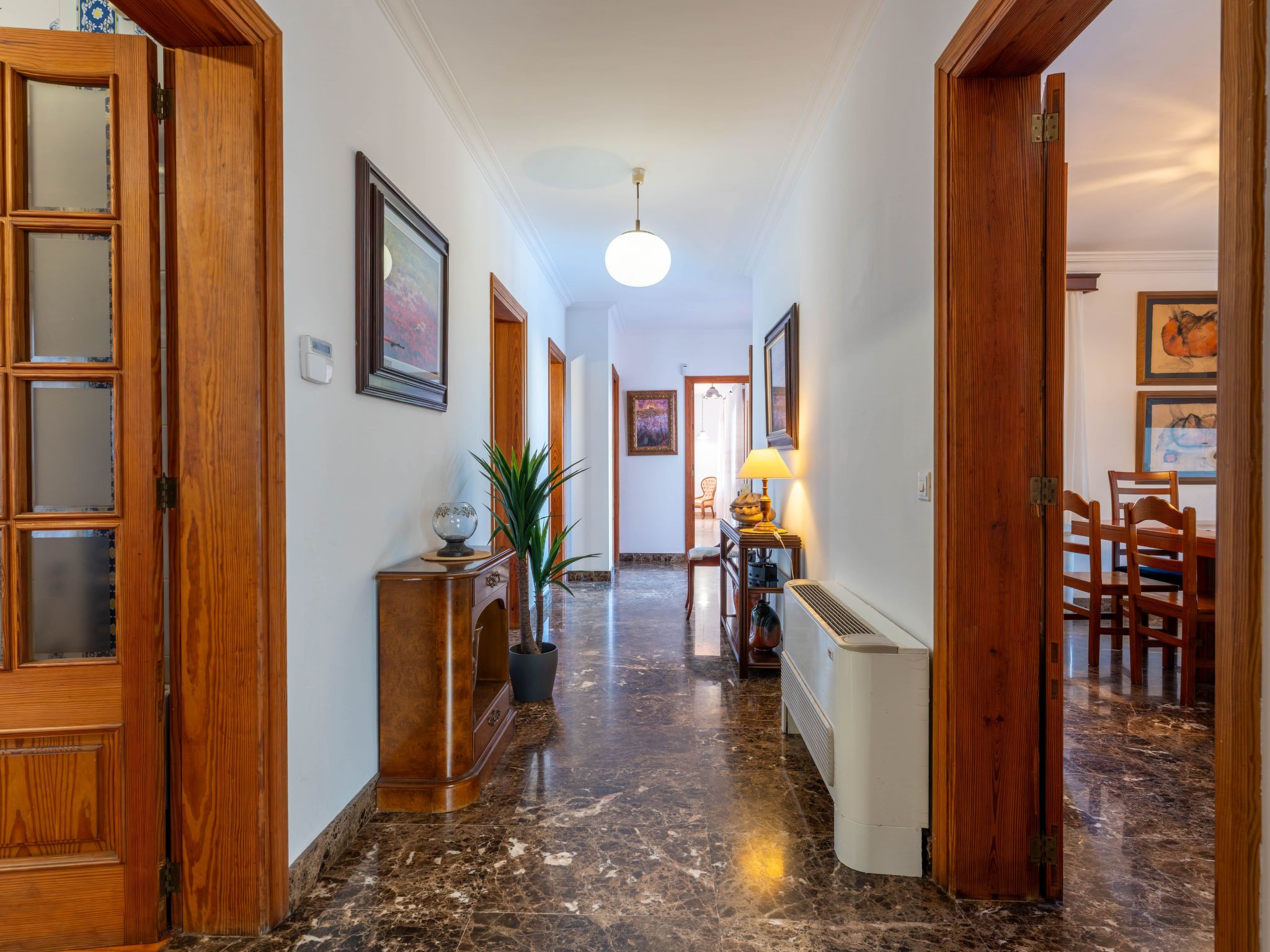 Villa Damar, Villa mit 5 Schlafzimmern und Schwimmbad.-Image-tags.info