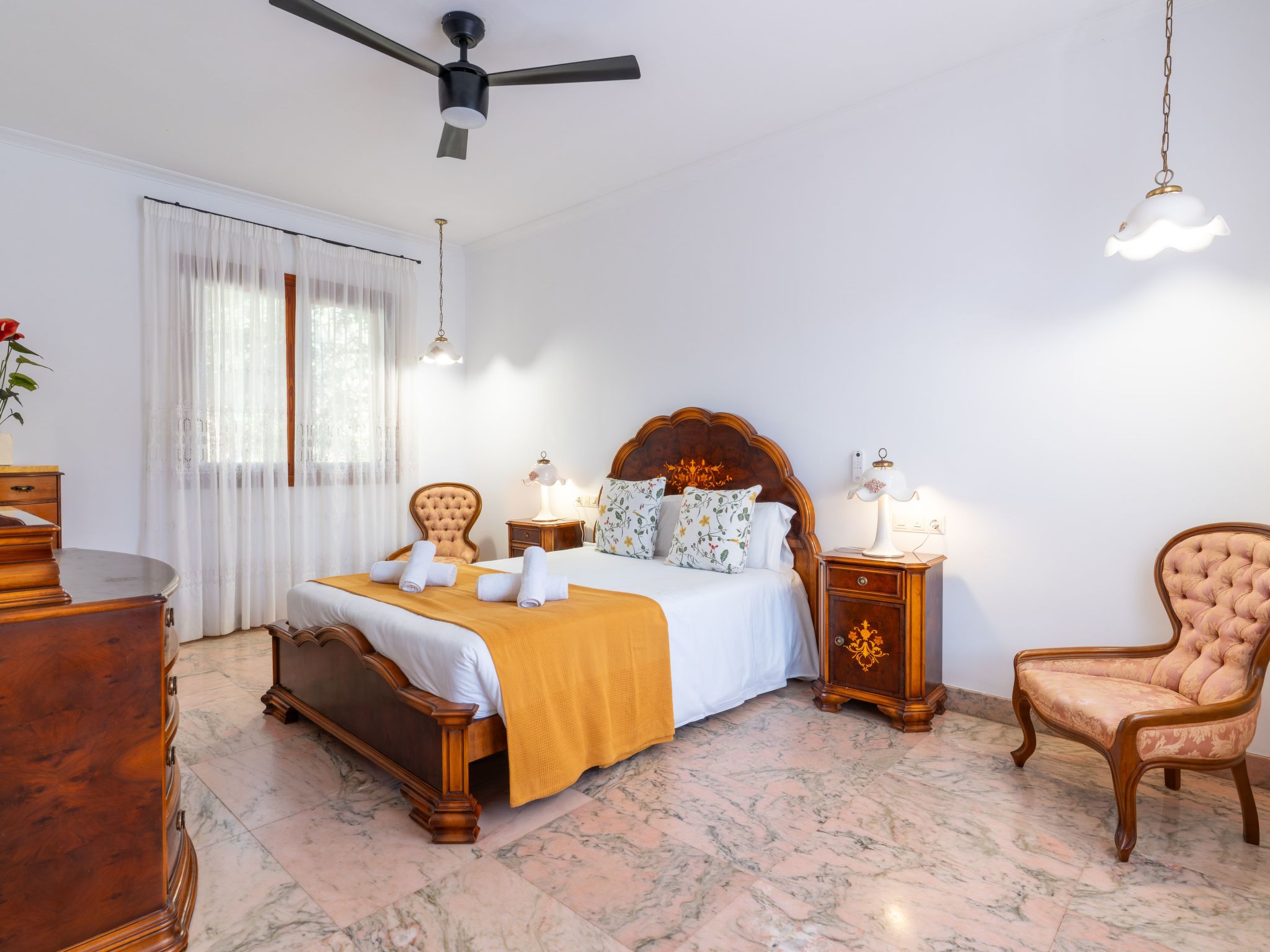 Villa Damar, Villa mit 5 Schlafzimmern und Schwimmbad.-Image-tags.info