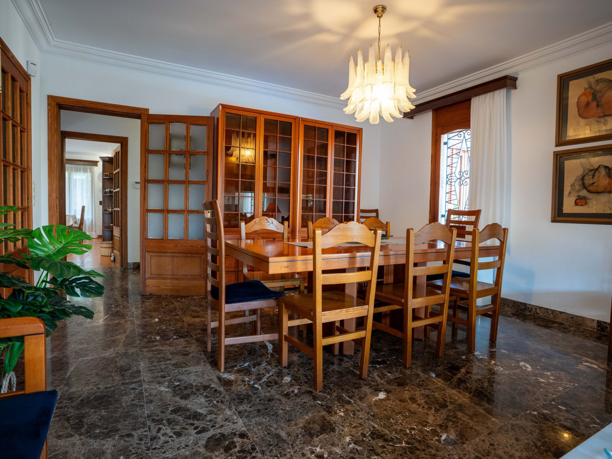 Villa Damar, Villa mit 5 Schlafzimmern und Schwimmbad.-Image-tags.info