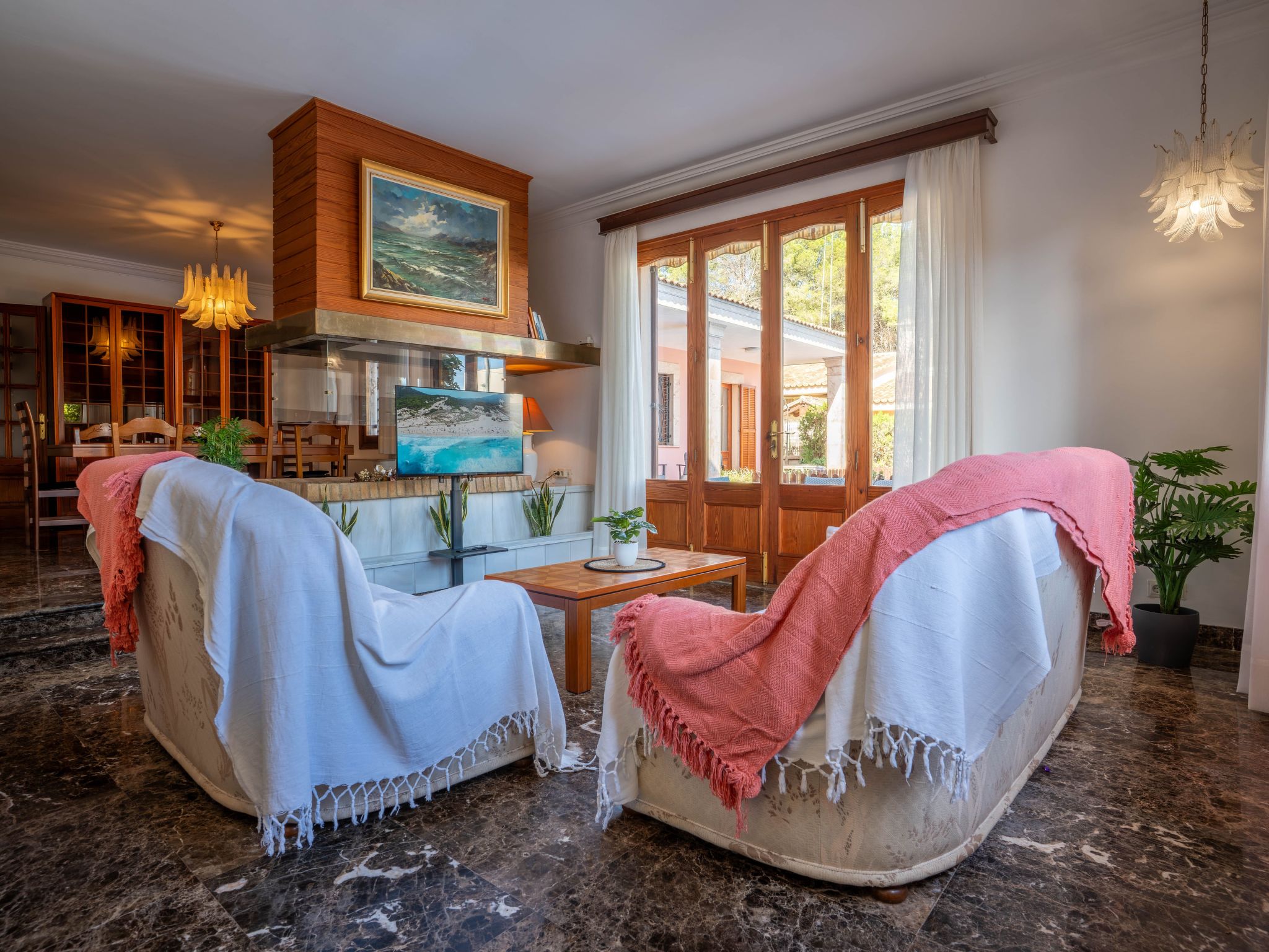 Villa Damar, Villa mit 5 Schlafzimmern und Schwimmbad.-Image-tags.info