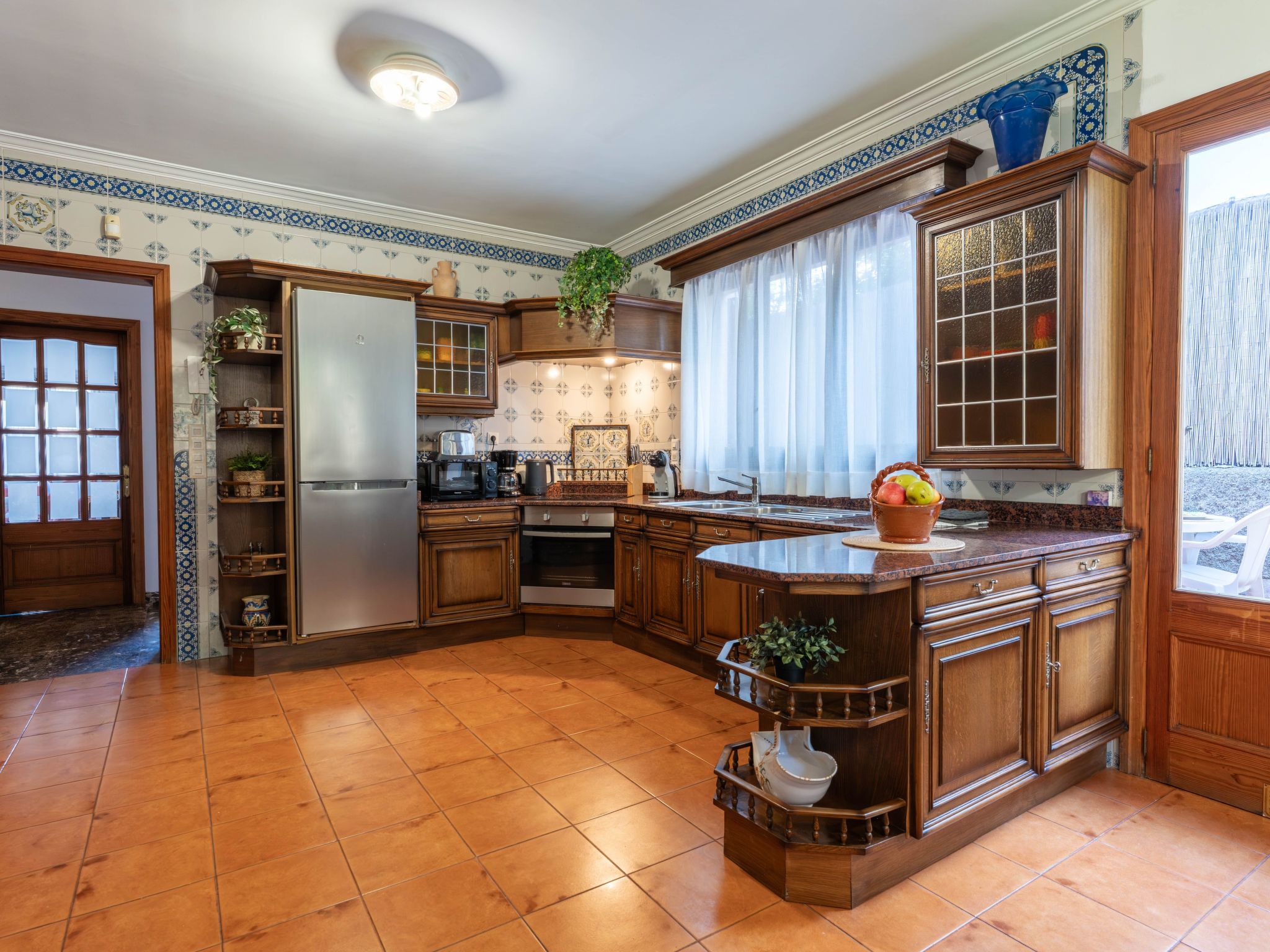 Villa Damar, Villa mit 5 Schlafzimmern und Schwimmbad.-Image-tags.info