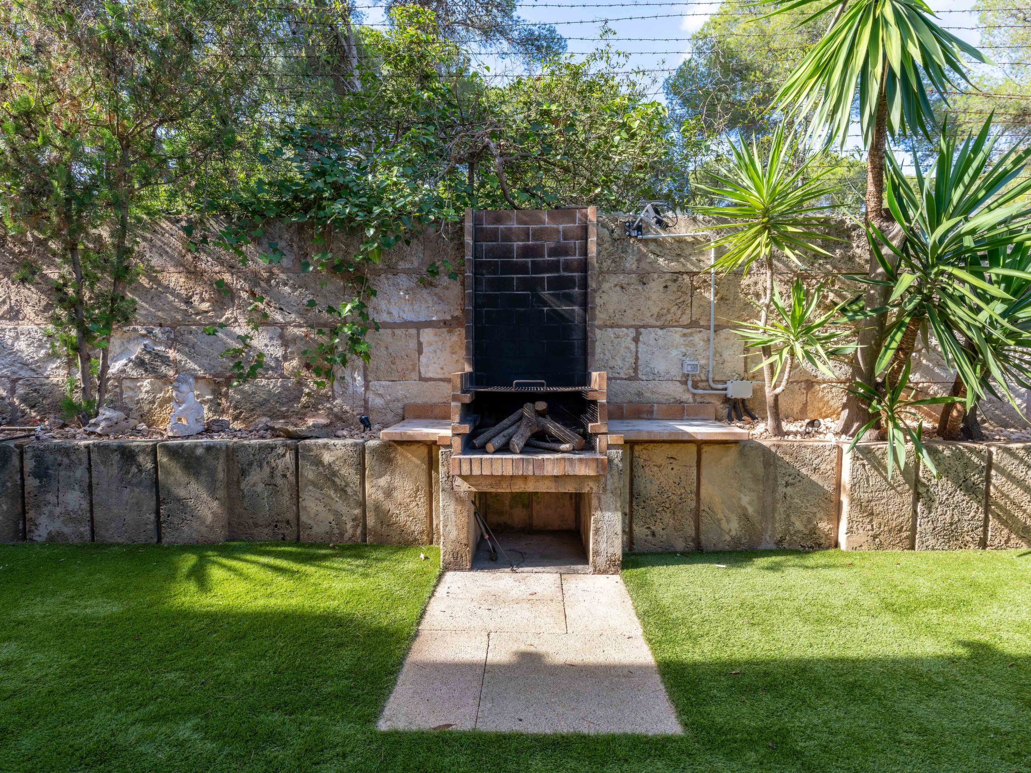 Villa Damar, Villa mit 5 Schlafzimmern und Schwimmbad.-Image-tags.info