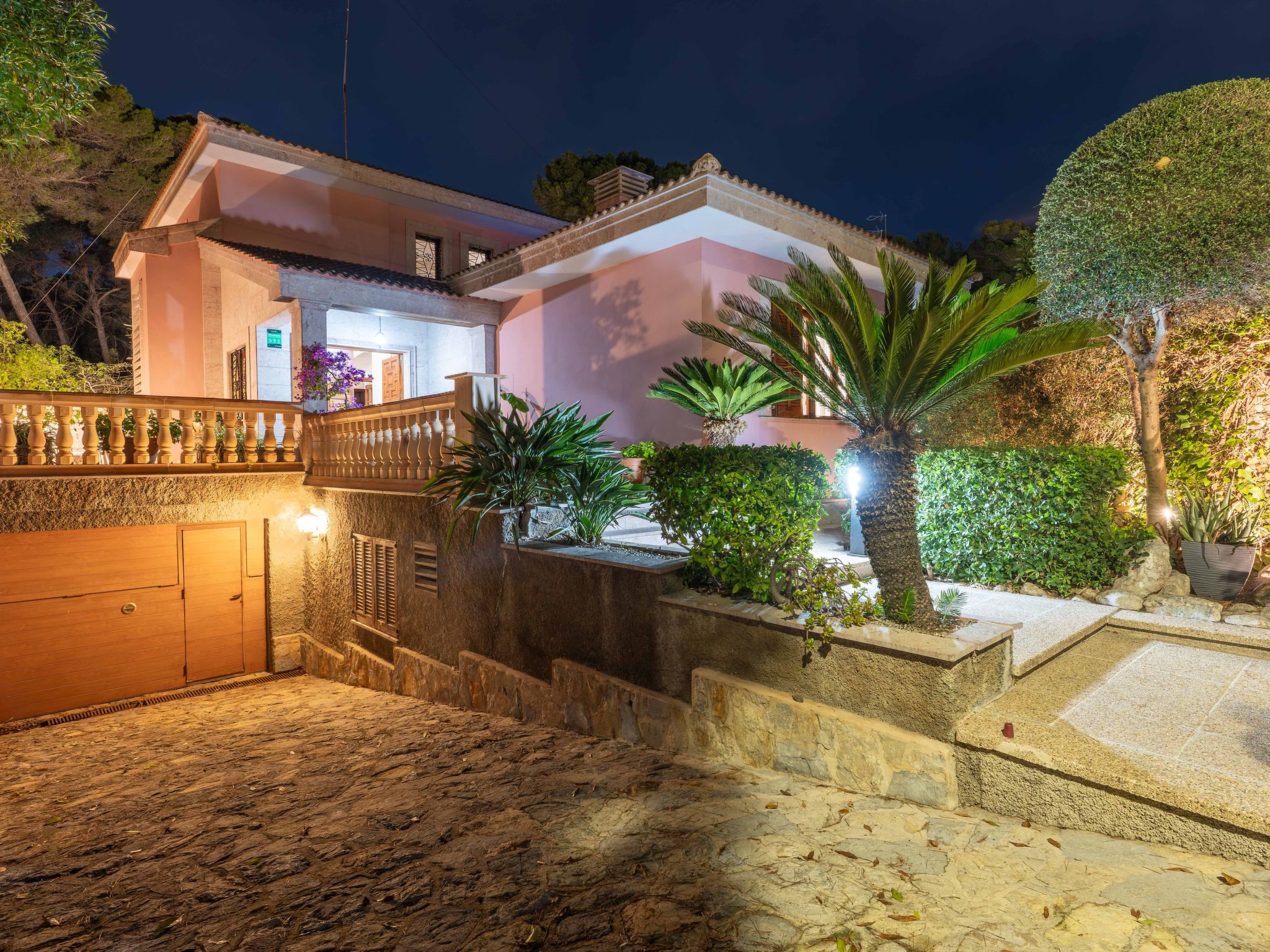 Villa Damar, Villa mit 5 Schlafzimmern und Schwimmbad.-Image-tags.info