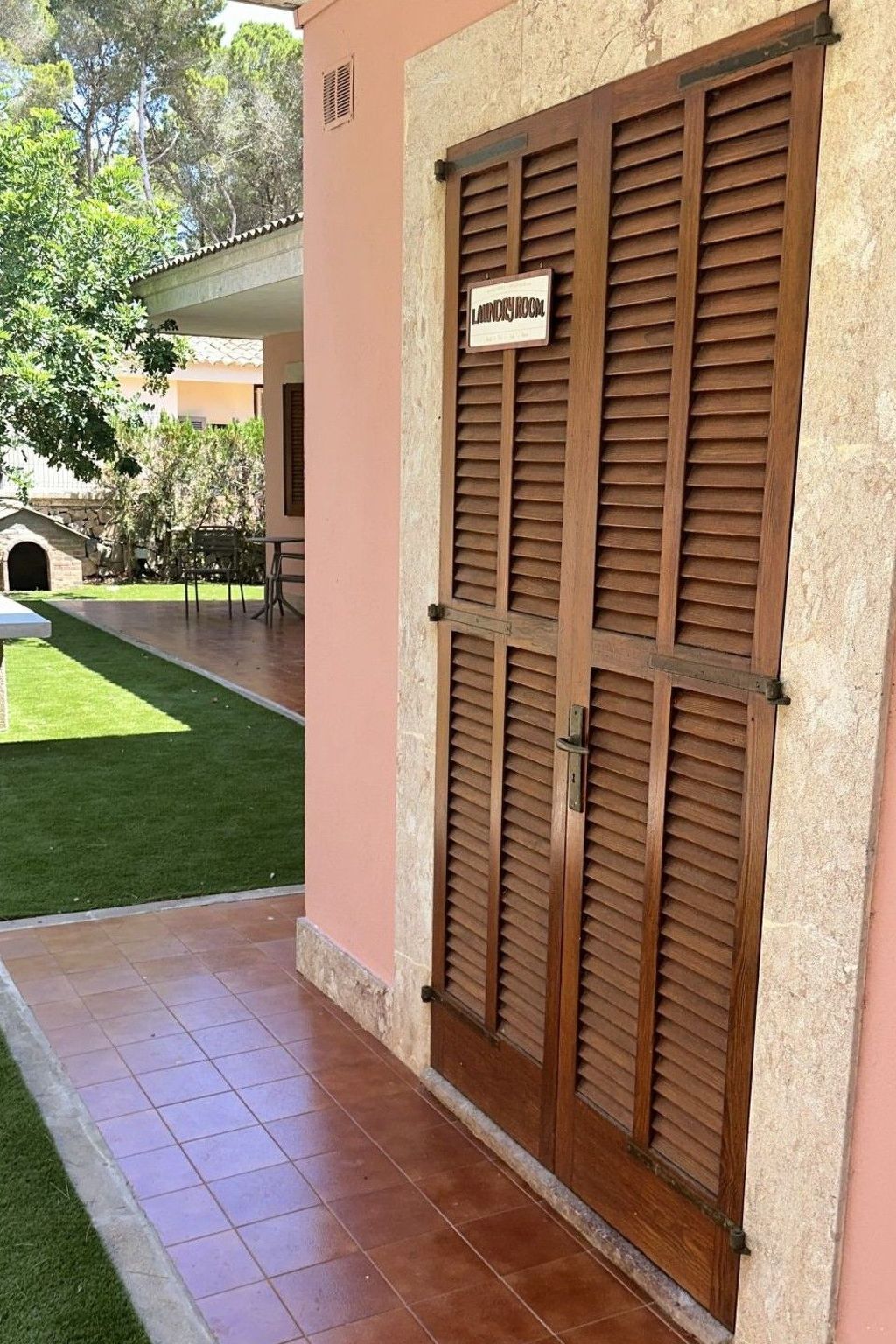 Villa Damar, Villa mit 5 Schlafzimmern und Schwimmbad.-Image-tags.info