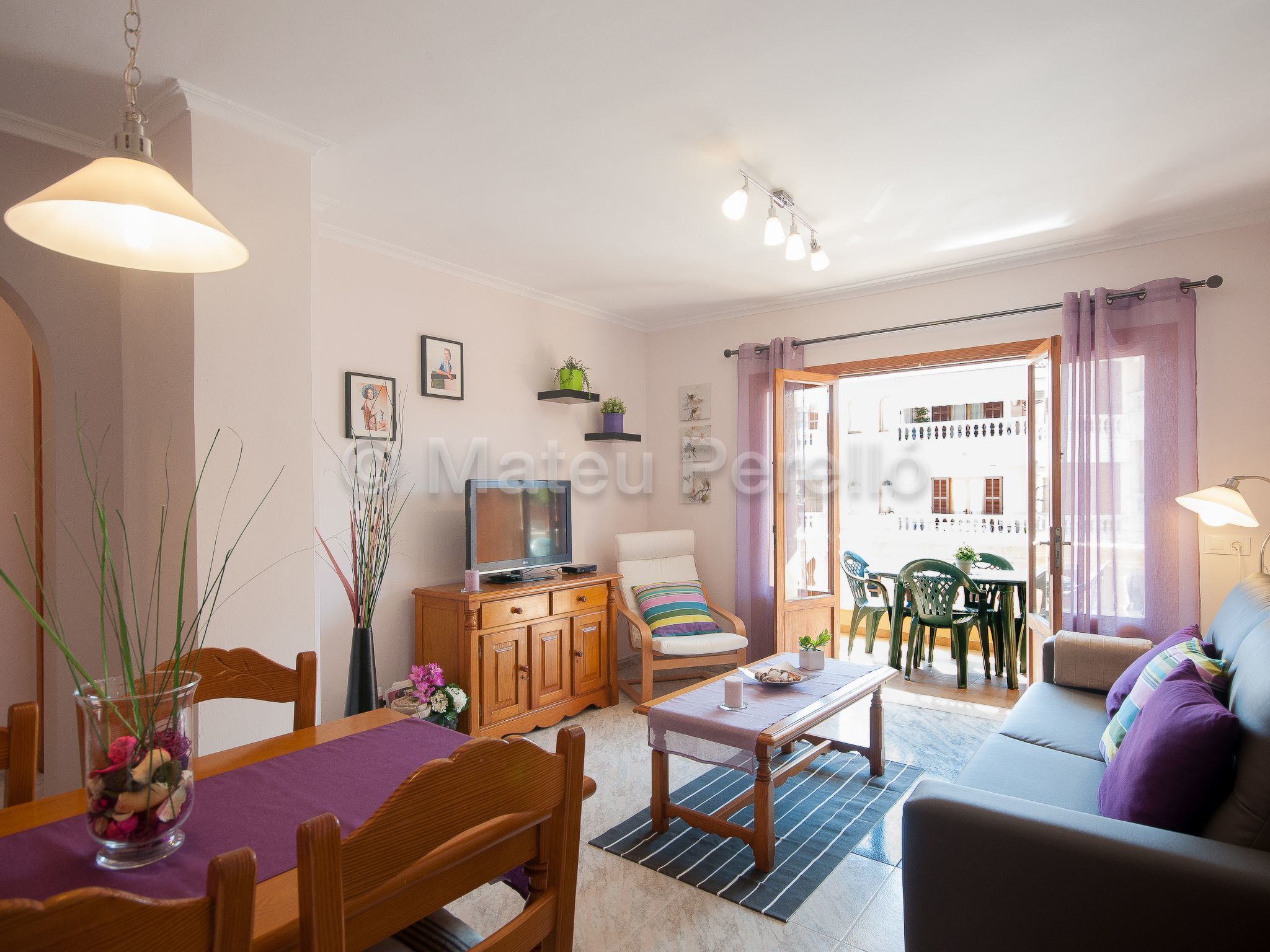 OB5-Wohnung mit 2 Doppelzimmern und Balkon-Drinnen