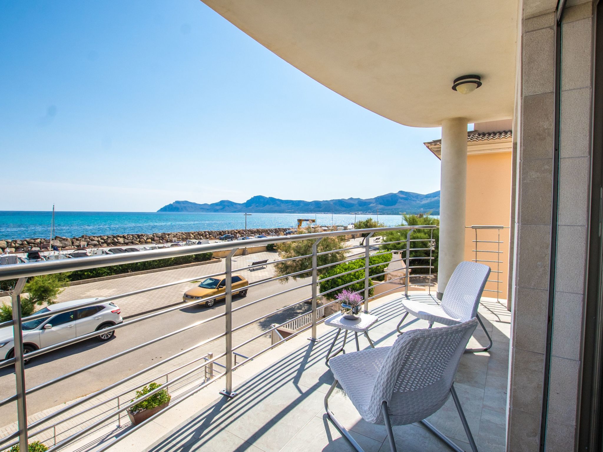 Freistehendes Haus direkt am Meer gelegen-Binnen