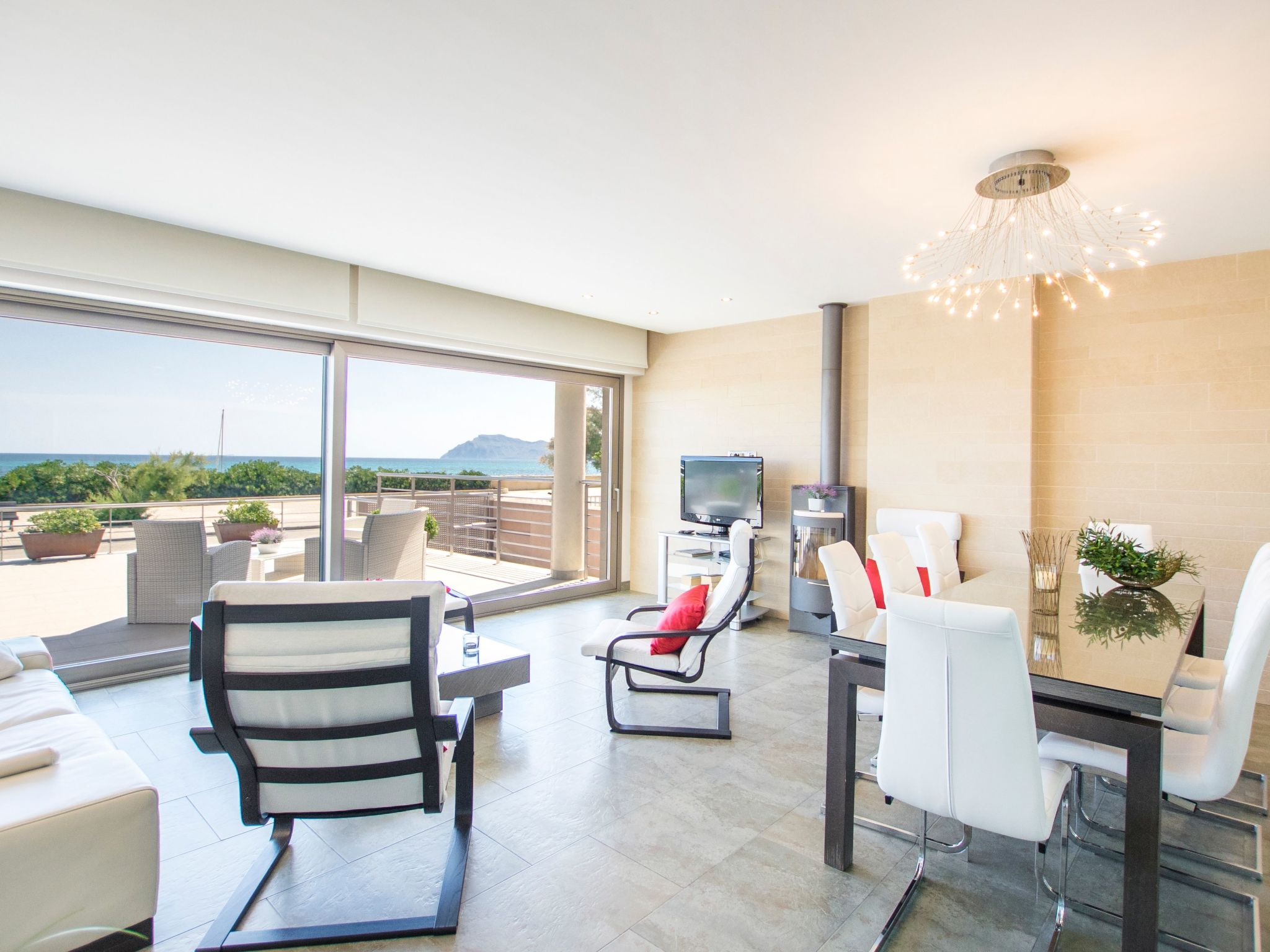 Freistehendes Haus direkt am Meer gelegen-Binnen