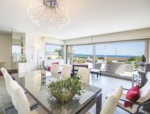 Stijlvolle vrijstaande villa op 100m van zee met privézwembad in Son Serra de Marina - thumbnail 1