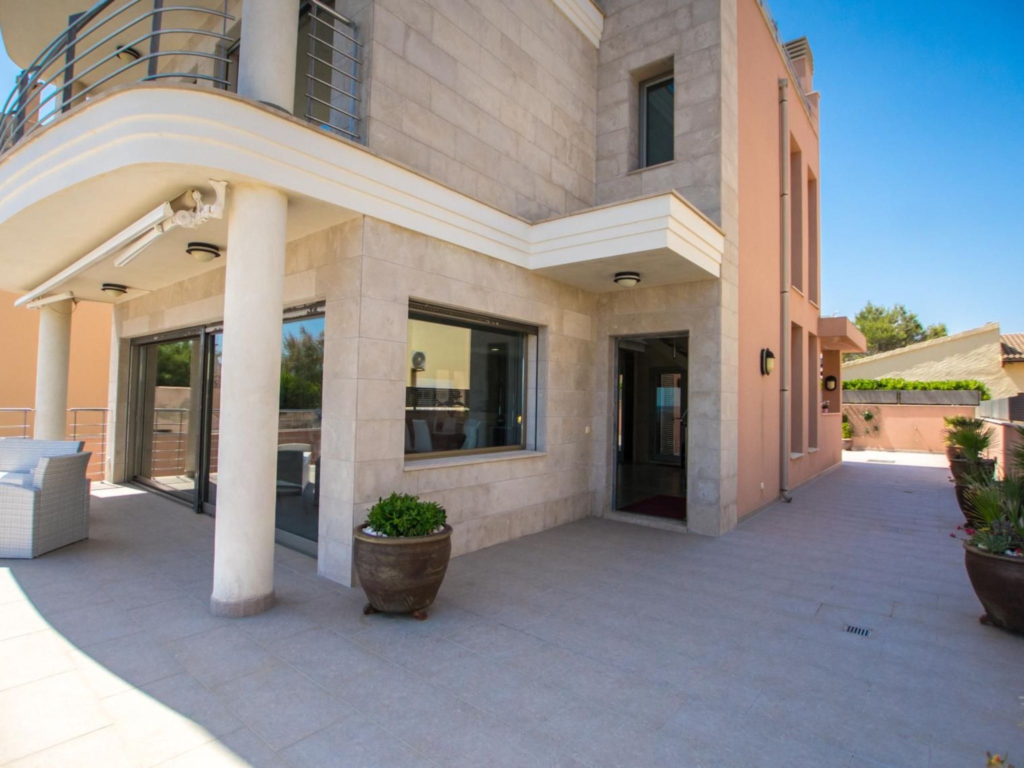 Ferienvilla in Strandnähe-Image-tags.info