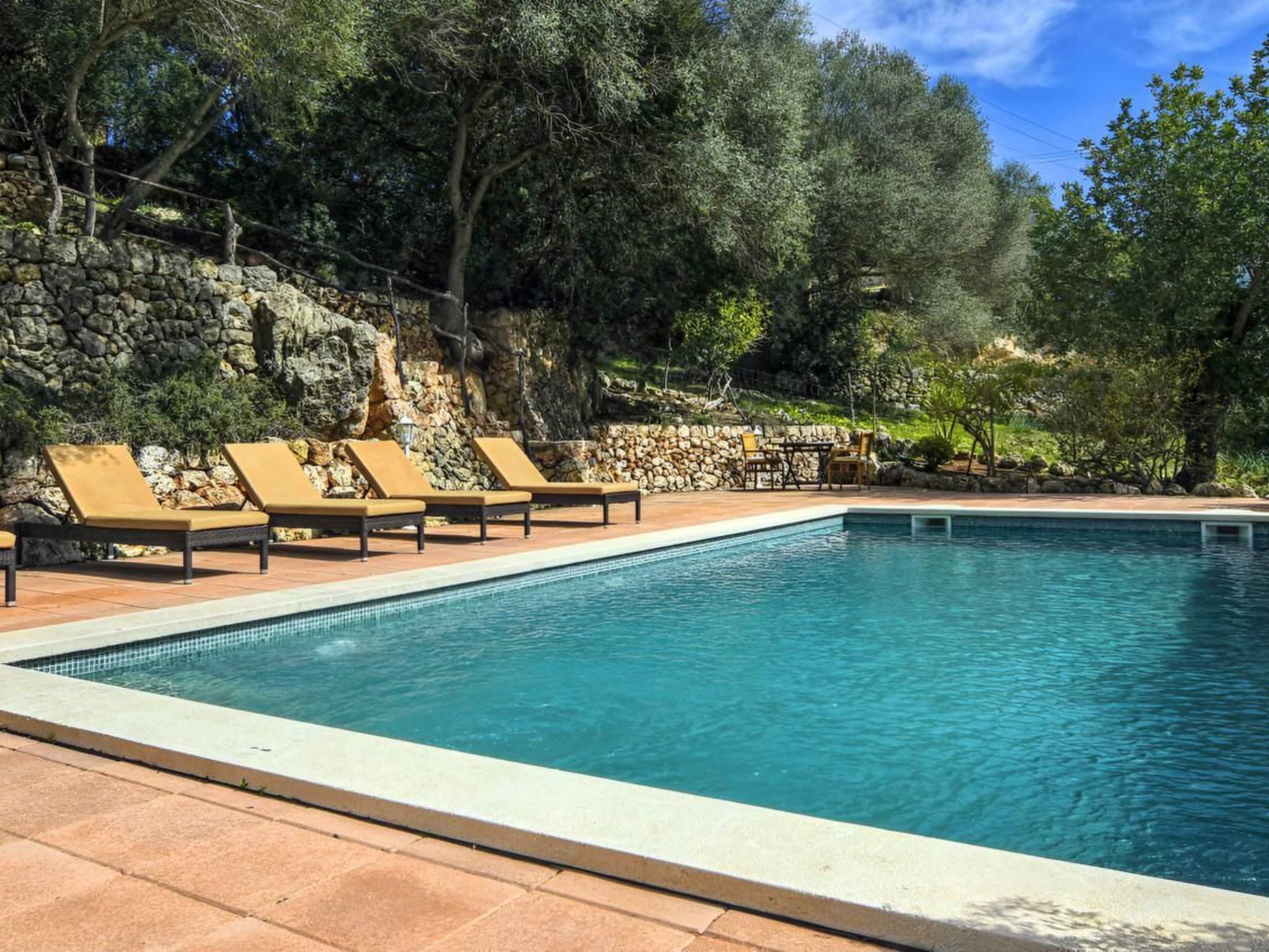 Finca in idyllischer Umgebung Pool & Klima 8 Pers-Image-tags.info