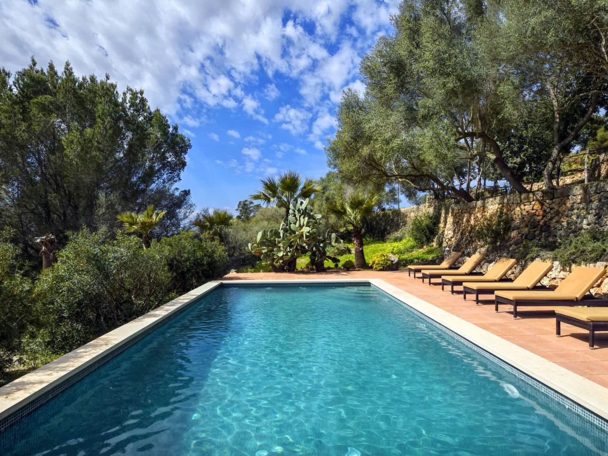 Finca in idyllischer Umgebung Pool & Klima 8 Pers-Image-tags.info