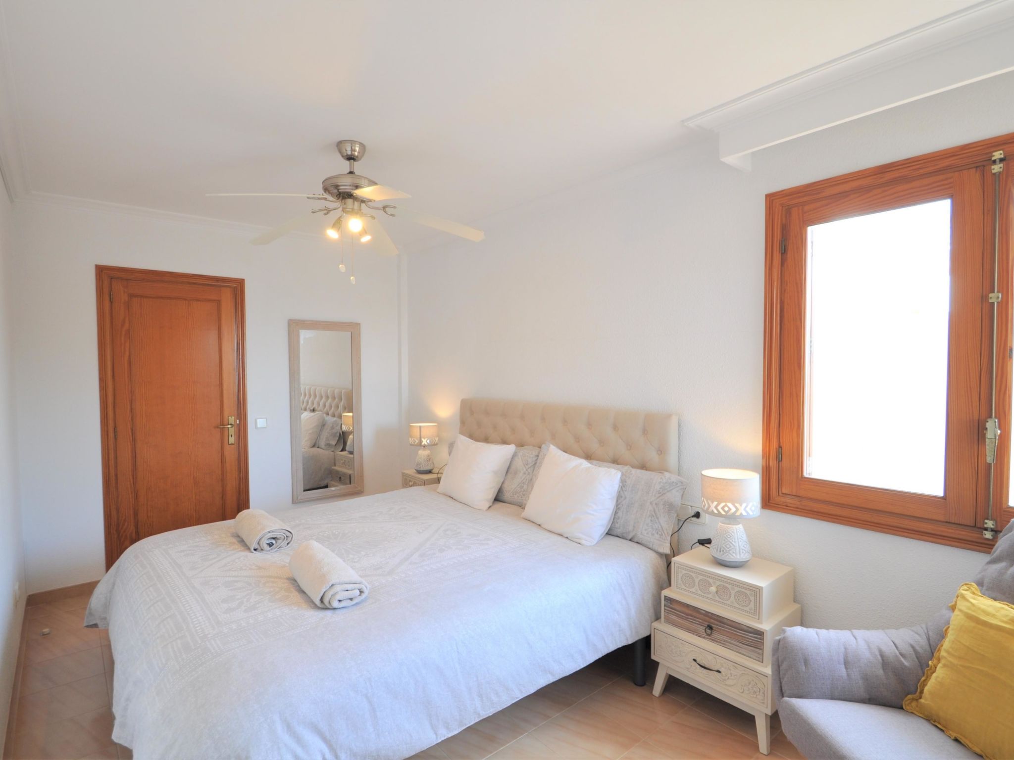 CA NA MALEN Hermosa casa para familias con gran piscina, jardín. - WiFi Gratis - Binnen