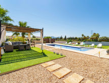 Moderne villa met privézwembad en grote tuin op slechts 13 km van het strand - thumbnail 4
