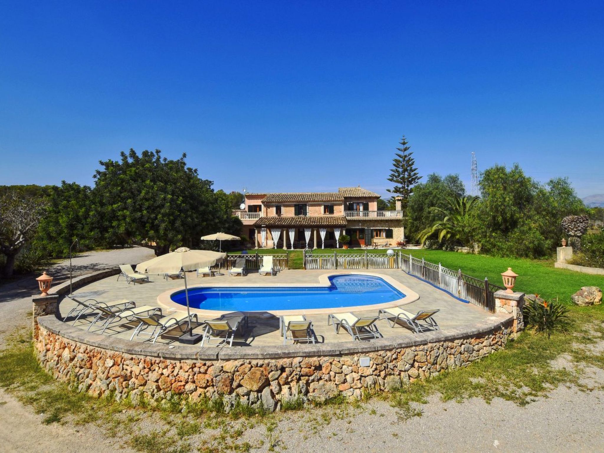 Haus in Costitx mit Pool für 12 Personen-Draußen