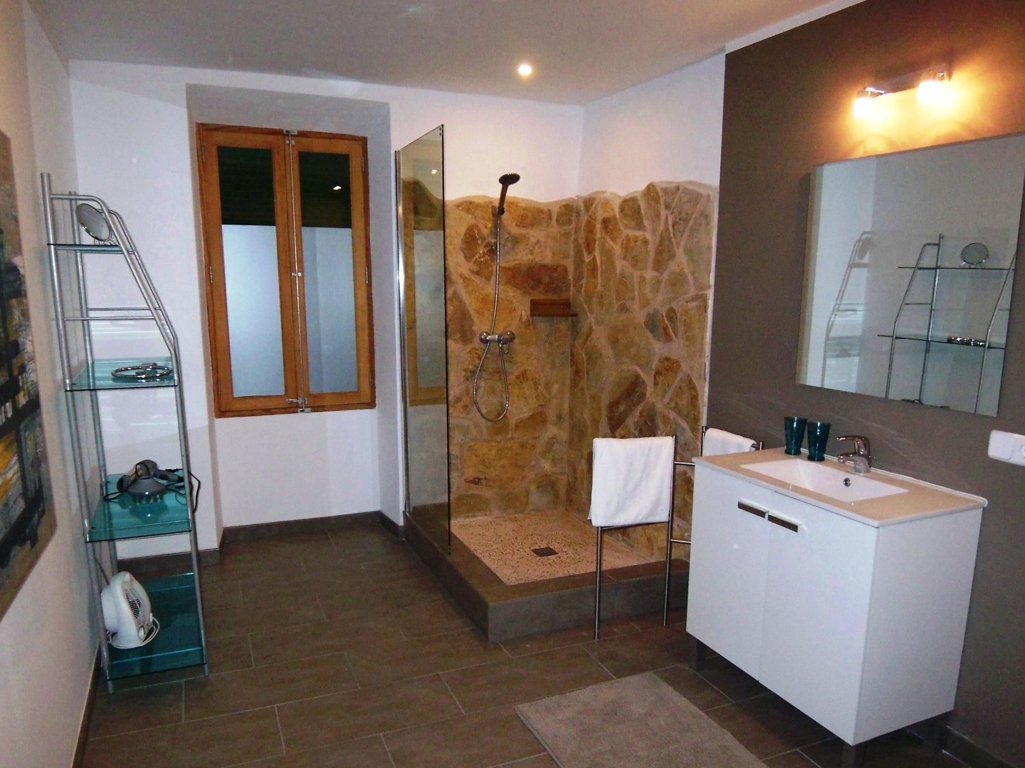 Can Mavi 02-Image-tags.info