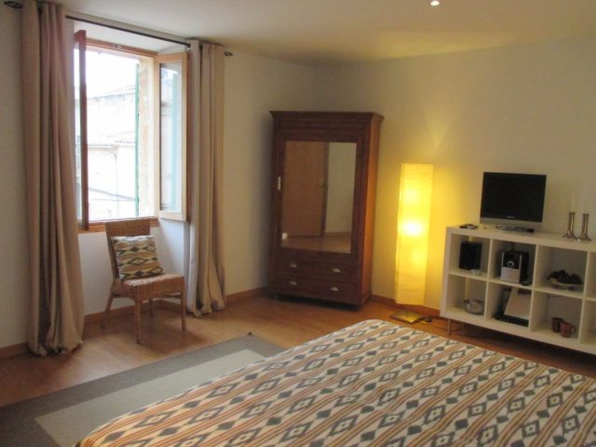 Can Mavi 02-Image-tags.info