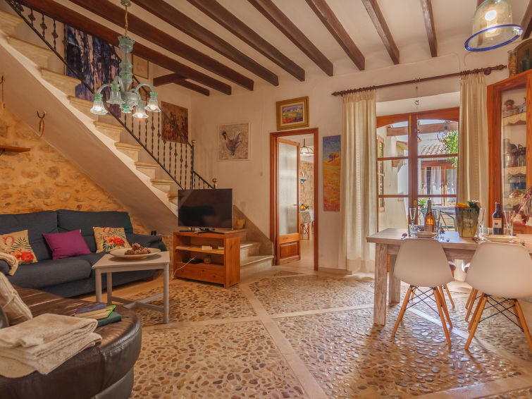Search and Stay destination Binissalem, IB - Spain from AU$ 256. Can Salom