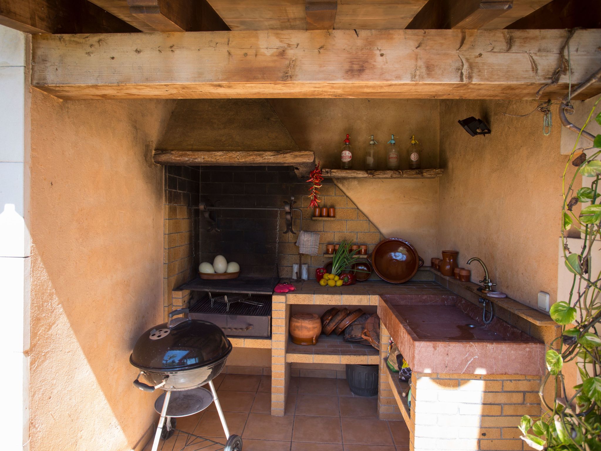 Finca mit Tennisplatz und Schwimmbad-Binnen