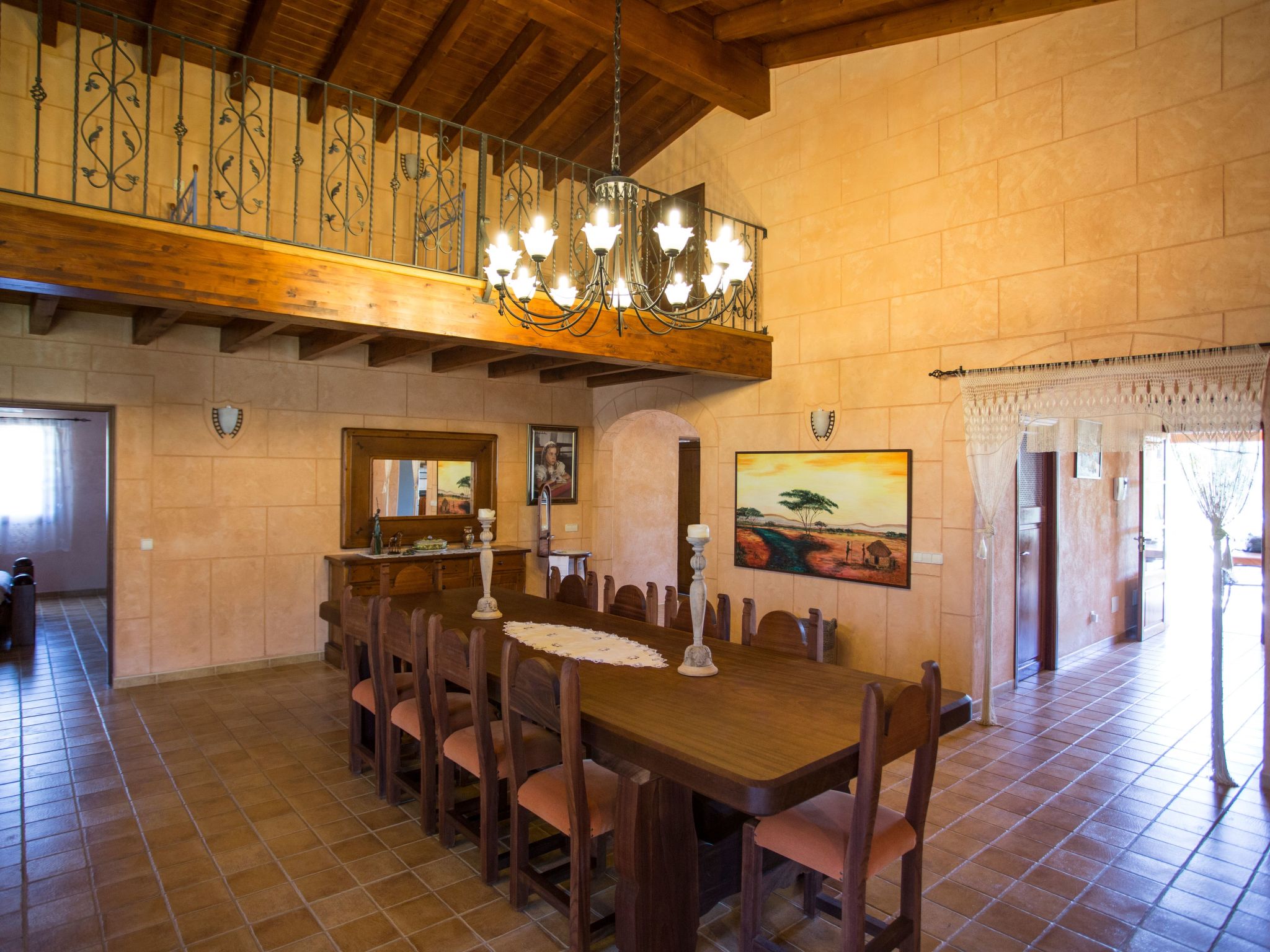 Finca mit Tennisplatz und Schwimmbad-Binnen