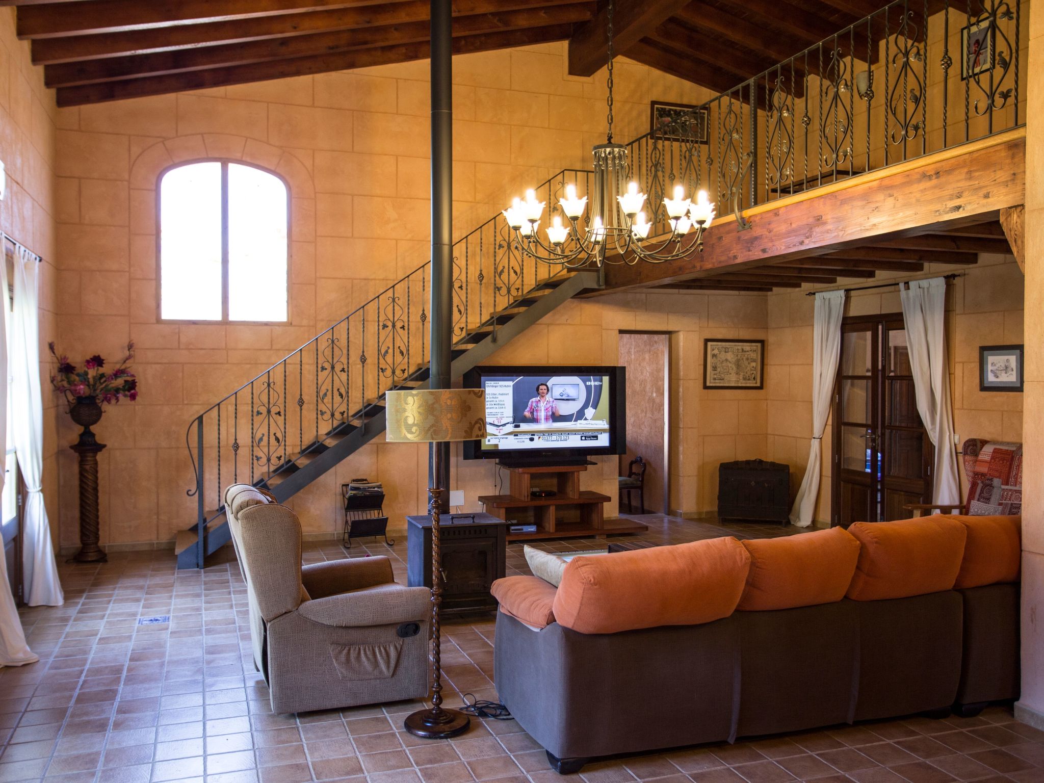 Finca mit Tennisplatz und Schwimmbad-Binnen