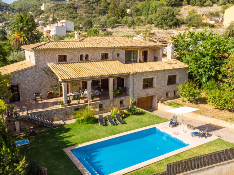 Villa Turixant Dalt met open haard en whirlpool in Mancor de la Vall in Mancor de la Vall
