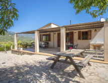 Authentieke finca Es Puig Mancor met weids uitzicht bij Mancor de la Vall - thumbnail 1