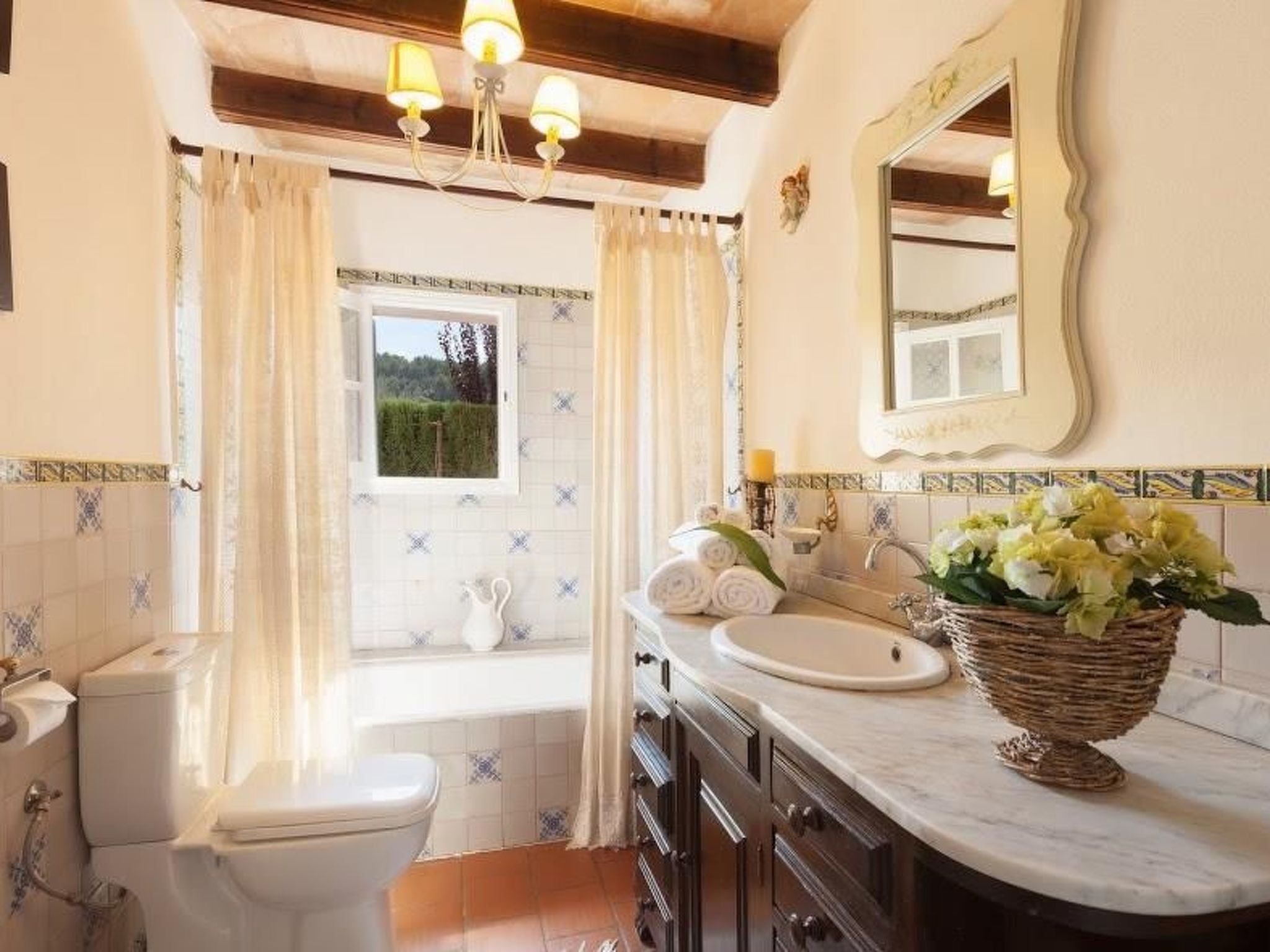 Schöne Villa mit Schwimmbad in Mancor de la Vall-Drinnen