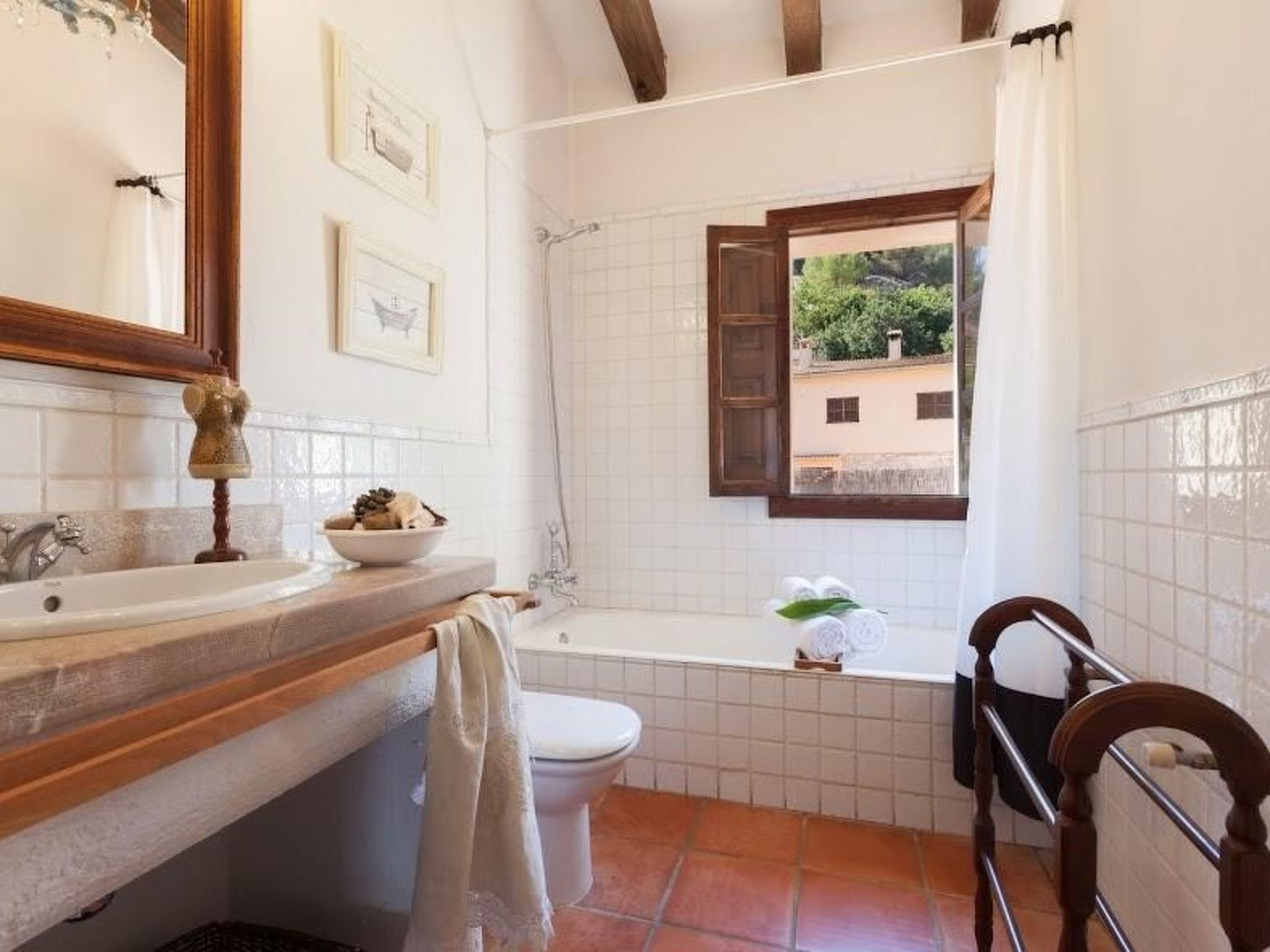 Schöne Villa mit Schwimmbad in Mancor de la Vall-Drinnen