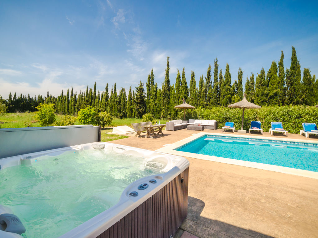 Vertaient — Pool Outdoor
